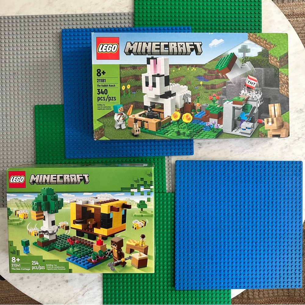 LEGO Minecraft lot Bee Cottage -  Rabbit Ranch - Baseplates - Green, Blue, Gray